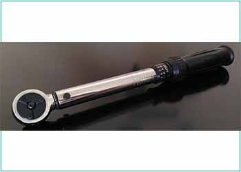 click-style torque wrench